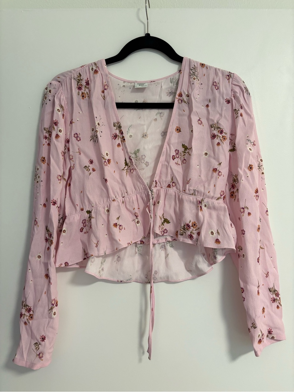 Aritzia Light Pink Floral Tie-Front Women's Top